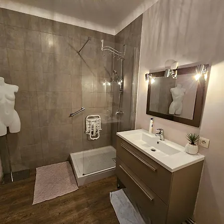 Maison Piscine Clos ,wifi, 2 Pres De La 펜션 Villeneuve-en-Retz